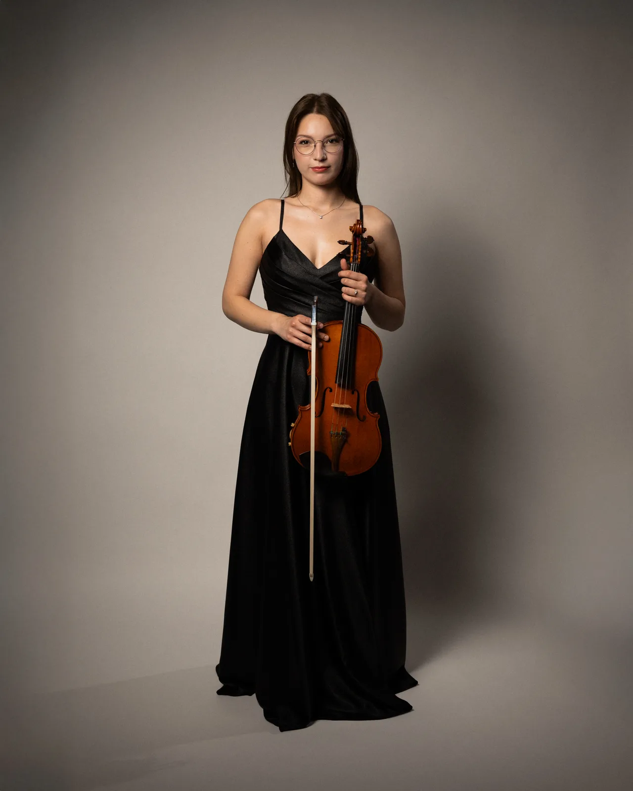 Portret violinistke z violino